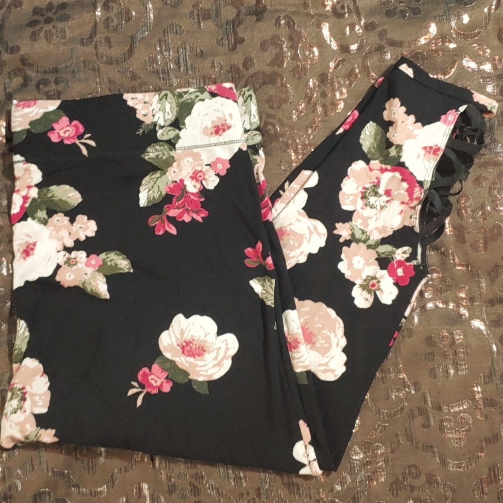 Floral Capri leggings